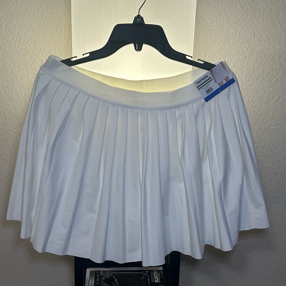 Tretorn Ladies’ White Pleated Skort – Size L – NWT - Picture 4 of 6